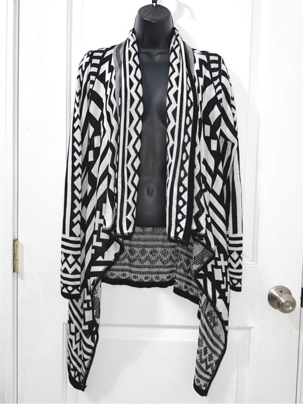 Say What? black and white geometric draped open-front knit cardigan, size Large